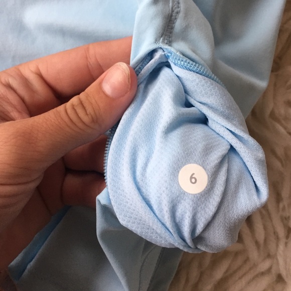 Lululemon 3/4 zip jacket NWOT - Picture 2 of 3