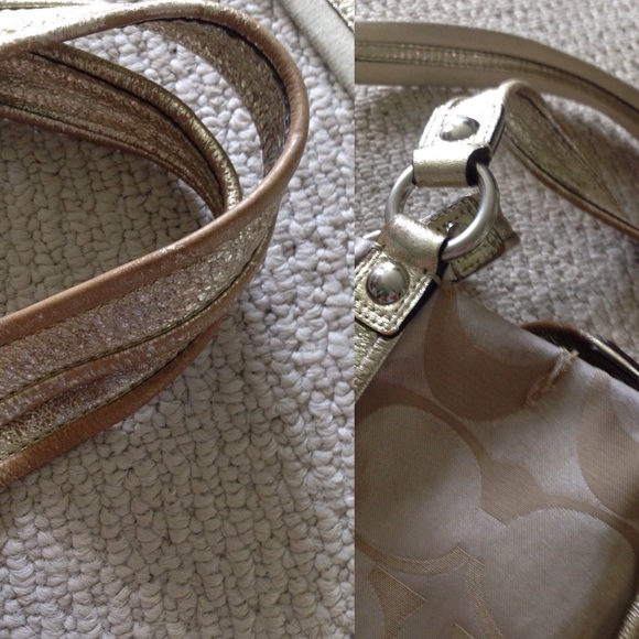 Coach Signature Poppy Bag - Picture 4 of 4