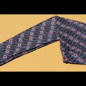 LuLaRoe TC Peacock Feathers Leggings