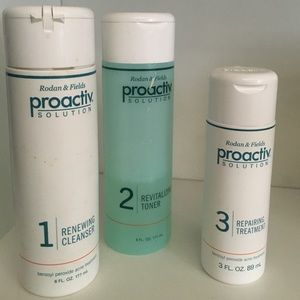 Proactiv Skincare Set