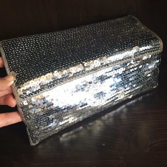 Silver sequin evening clutch💋 - Picture 3 of 4