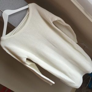 Off shoulder knitted sweater dress