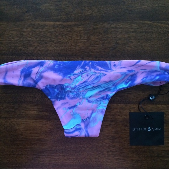 Stone fox swim  acid trip bottom NWT