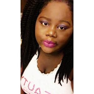 Meet your Posher, Nayomii