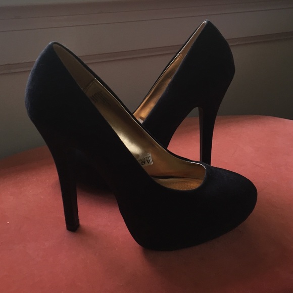 Mossimo // black faux suede stiletto heels