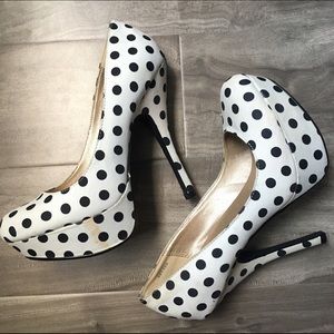 Polka-dots Pumps