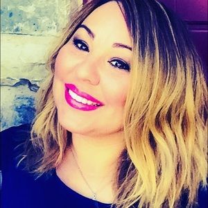 Meet your Posher, Vivian