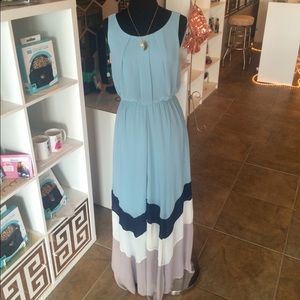 YA/LA SLEEVELESS MAXI DRESS