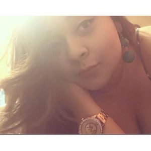 Meet your Posher, Yezenia