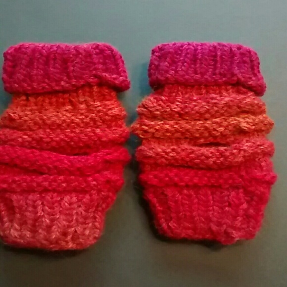 !!!HP!!! Child's Fingerless Gloves NWOT - Picture 2 of 4