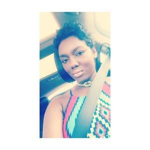 Meet your Posher, Lashae