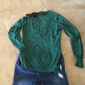 Classic Green Banana Republic Light Sweater