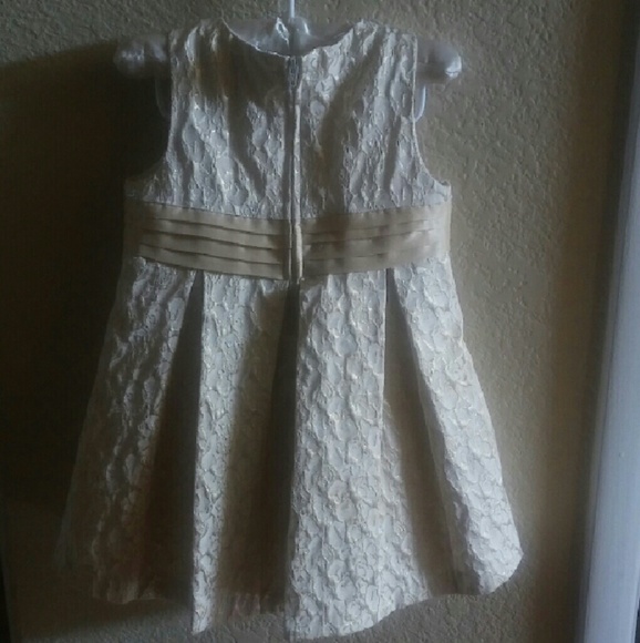 Metallic Design Dress - Picture 2 of 3