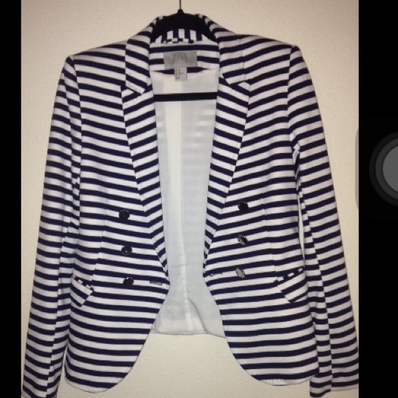 H&M White and navy blazer