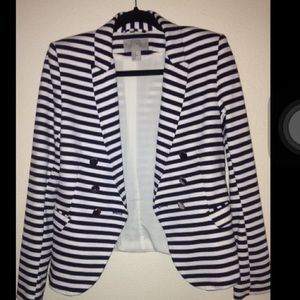 H&M White and navy blazer