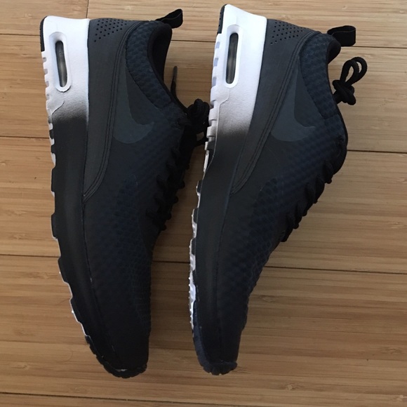 Nike Shoes - Nike air max Thea premium shoes