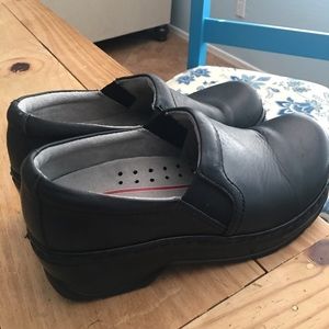 Nursing shoes