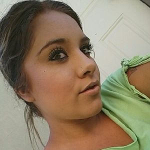 Meet your Posher, Reyna