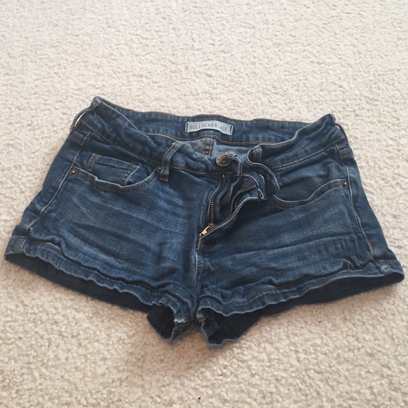 Previously loved stretchy jean shorts - Picture 1 of 4