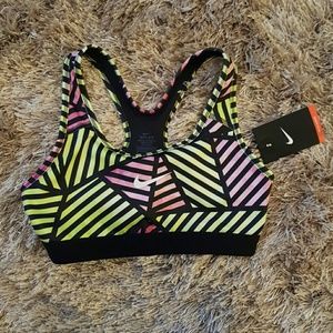 NWT PRICE DROP ! 🎉 Nike sports bra