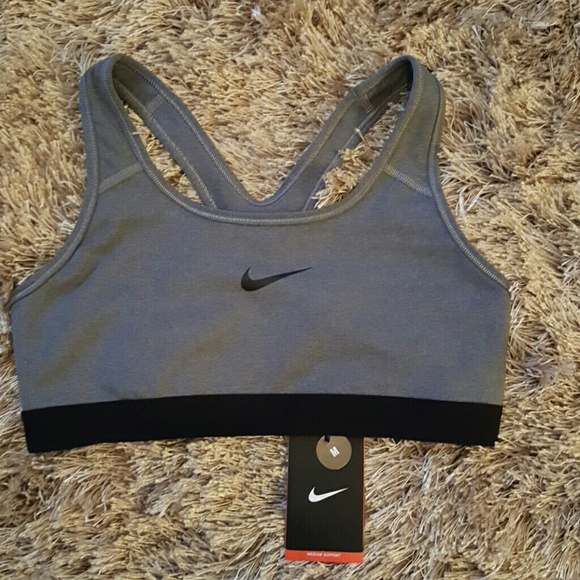 NWT Classic Nike Sports Bra