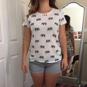 White forever 21 tee with fun elephant print