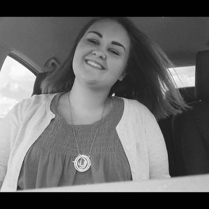 Meet your Posher, Ellie