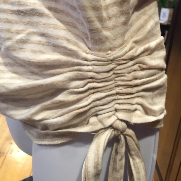 Cream and white striped, draw sided tank - Picture 3 of 3