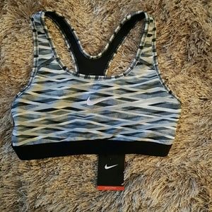 NWT Nike sports bra
