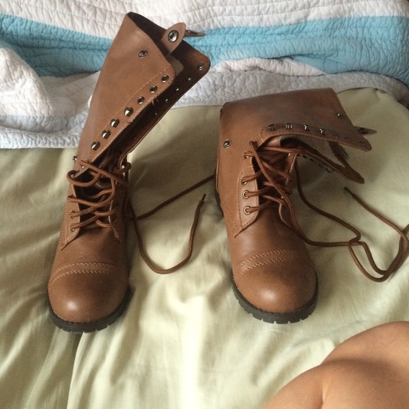 Soda Combat Boots