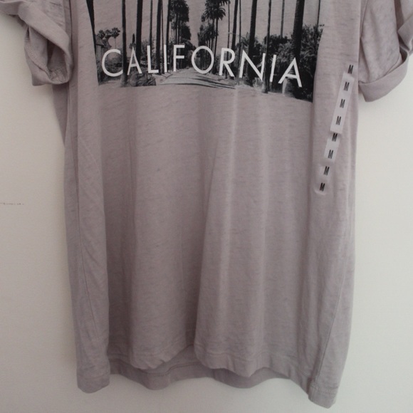 Tshirt - Picture 2 of 2