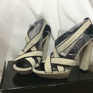 Collin Stuart cream pumps