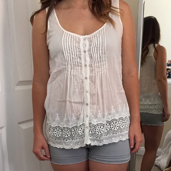 White lace light tank top