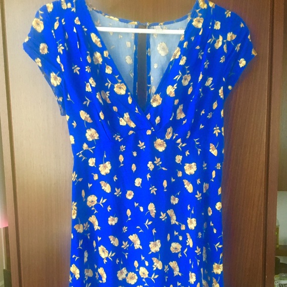 Free People Dresses & Skirts - Free People flowery flirty dress!