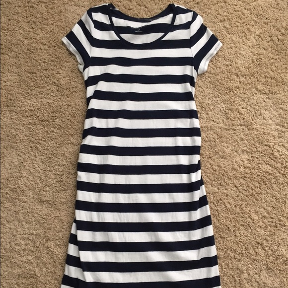 Liz Lange Maternity dress