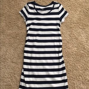 Liz Lange Maternity dress