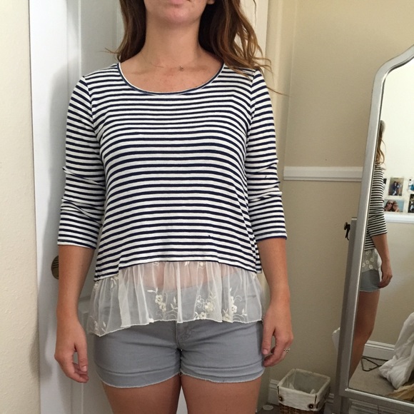 3/4 sleeve blue/white stripped blouse