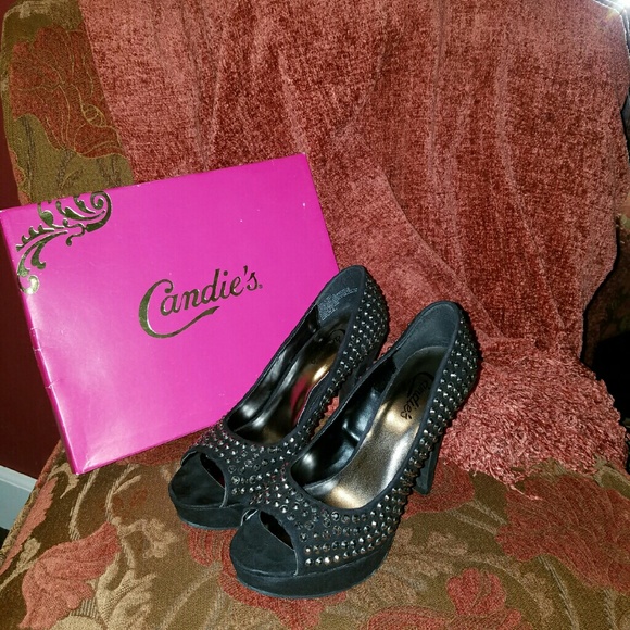 nwt candies studded heels