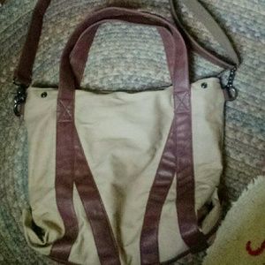 Vintage-Style Canvas Travel Bag