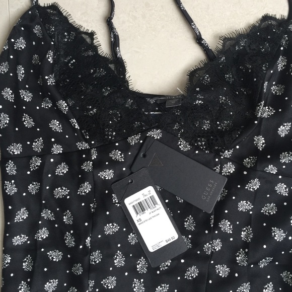 Guess lace trim camisole size XS - Picture 4 of 4