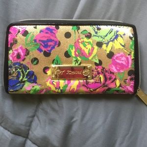 Betsey Johnson wallet!