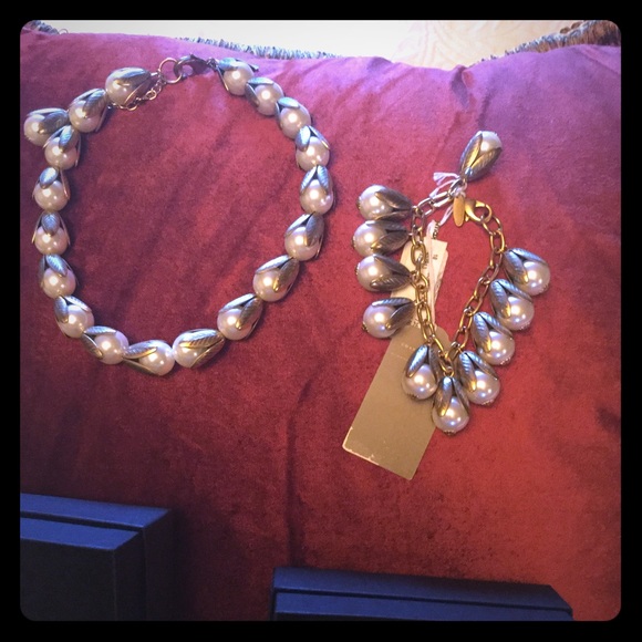 Pearl Necklace and Bracelet in Gold Leaf