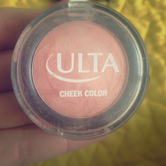 ULTRA cheek color called HeartBreaker - Picture 1 of 2