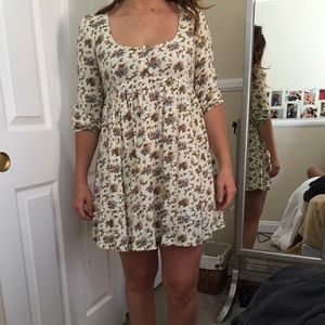 Cream summer 3/4 sleeve dress