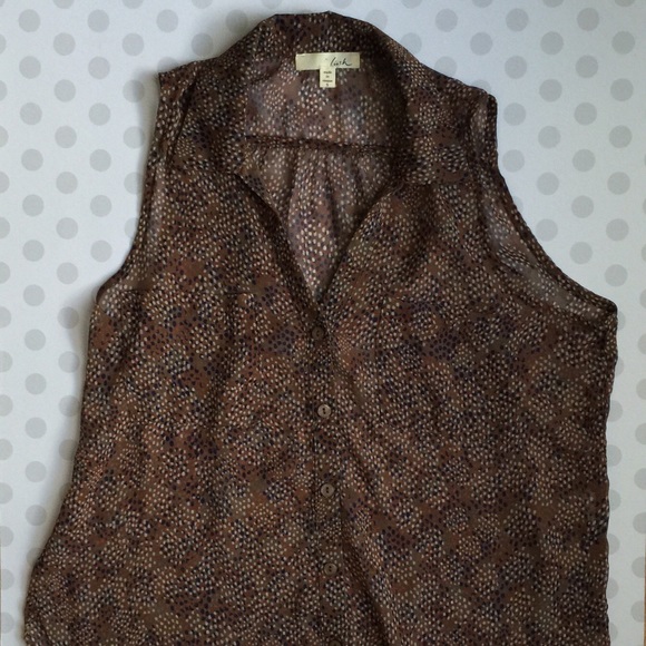 Lush sleeveless chiffon blouse