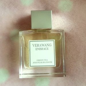Vera Wang "Embrace"
