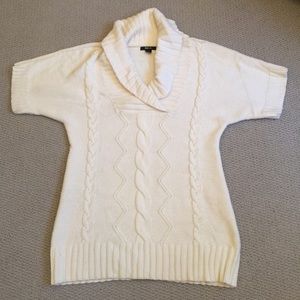 Short sleeve sweater dress, cream