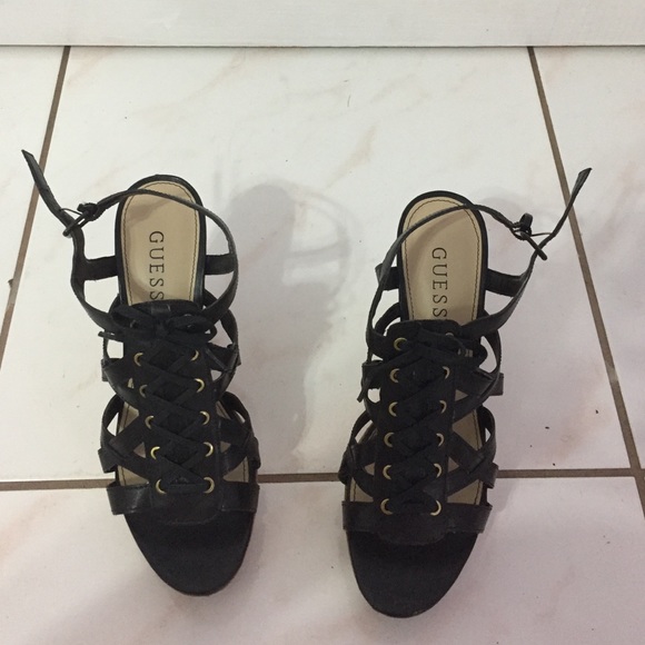 Guess size 7.5 heels *NEW* - Picture 1 of 4
