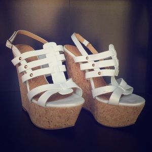 White Wedges from De Blossom Collection. Size 7.5
