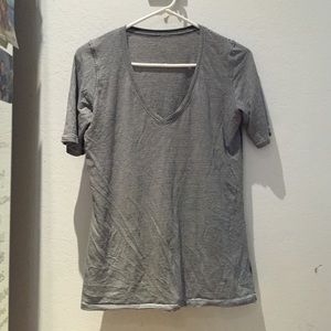 🔲Lululemon Black and White striped V Neck🔲